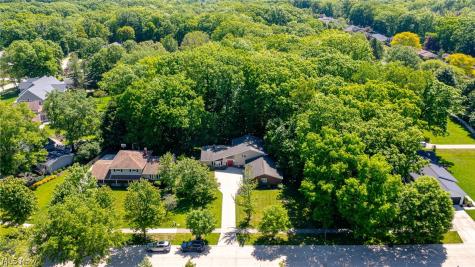 9124 Meadow Lane Brecksville OH 44141
