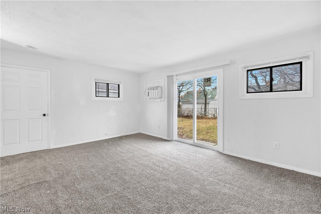 27151 Farringdon Avenue Euclid OH 44132