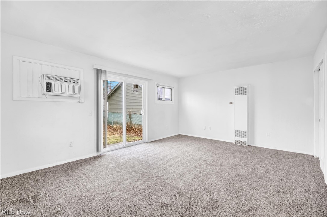 27151 Farringdon Avenue Euclid OH 44132