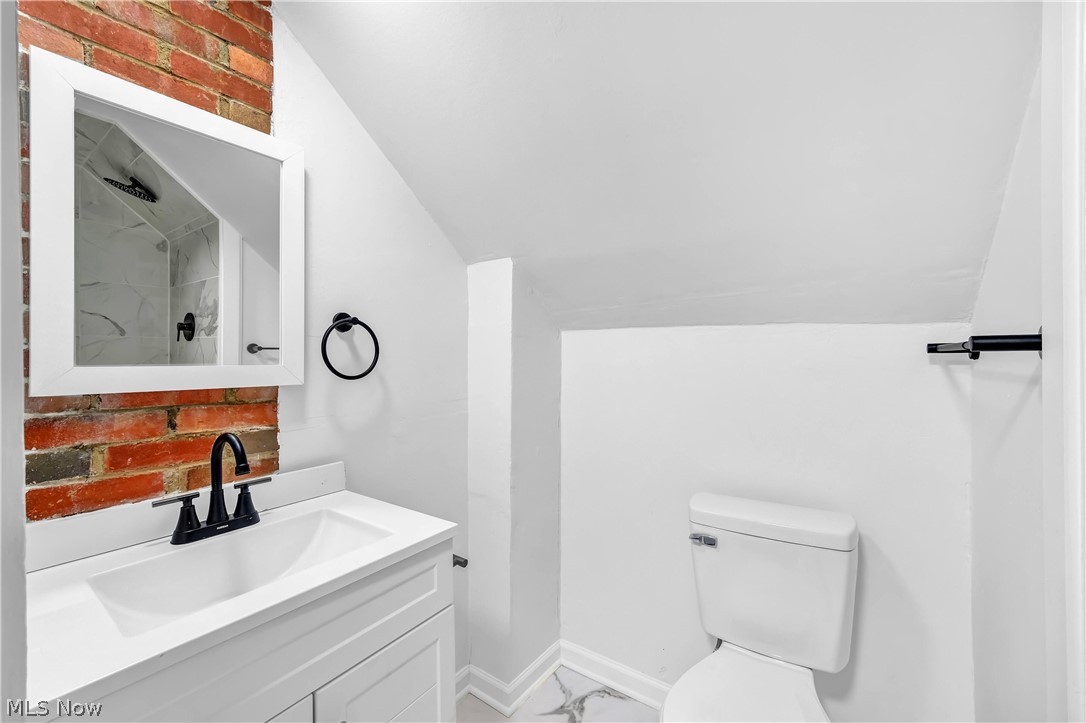 27151 Farringdon Avenue Euclid OH 44132