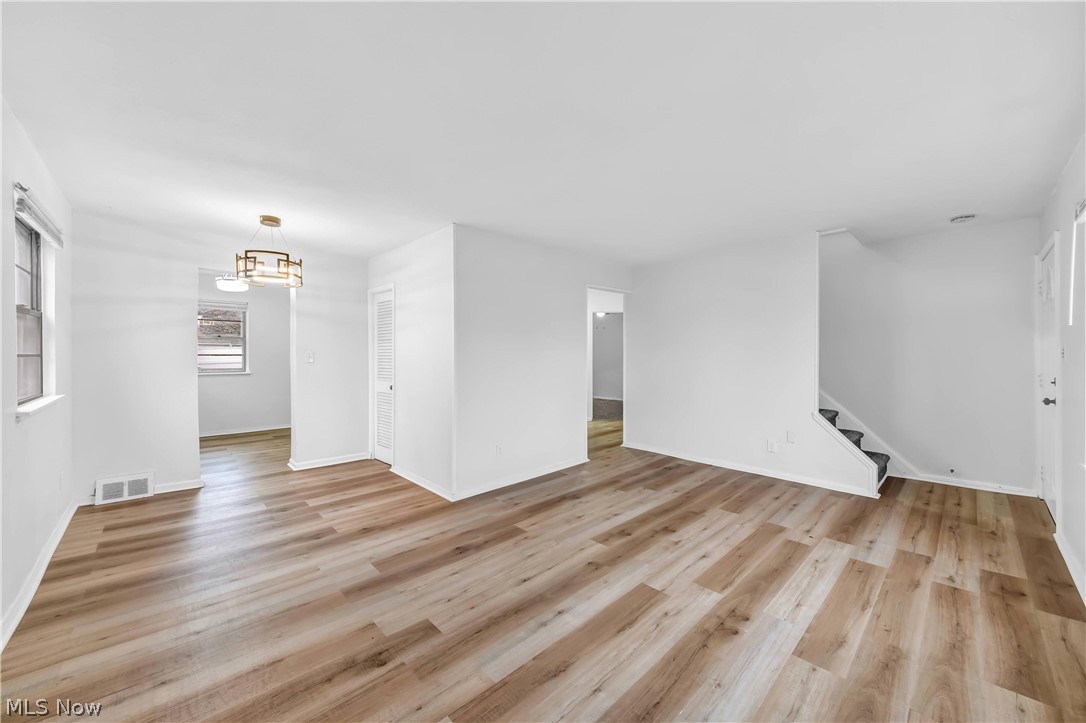 27151 Farringdon Avenue Euclid OH 44132