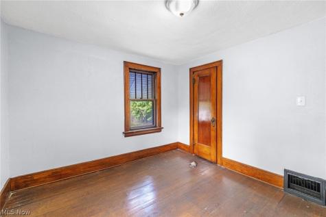 1396 Curtis Street Akron OH 44301