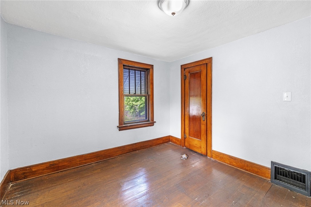 1396 Curtis Street Akron OH 44301