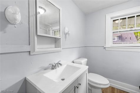 1396 Curtis Street Akron OH 44301
