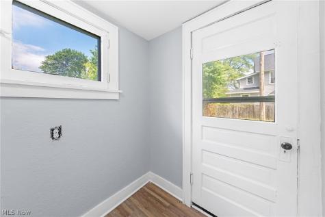 1396 Curtis Street Akron OH 44301