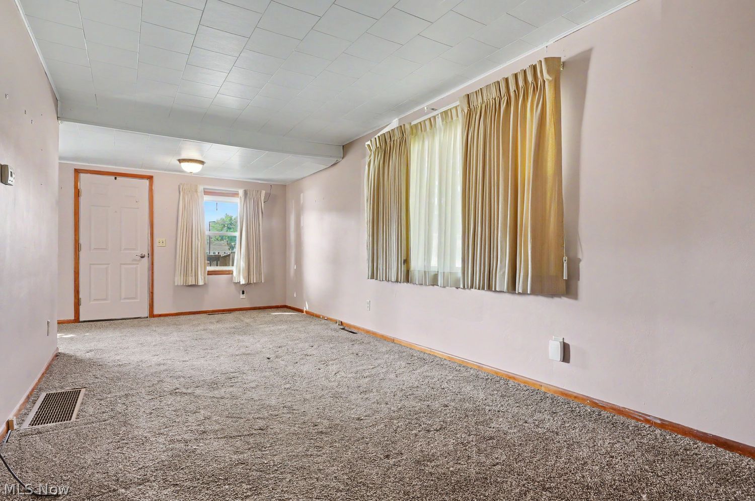 616 E 1st Street Minerva OH 44657