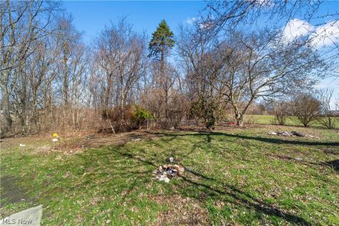 2465 28th SW Akron OH 44314