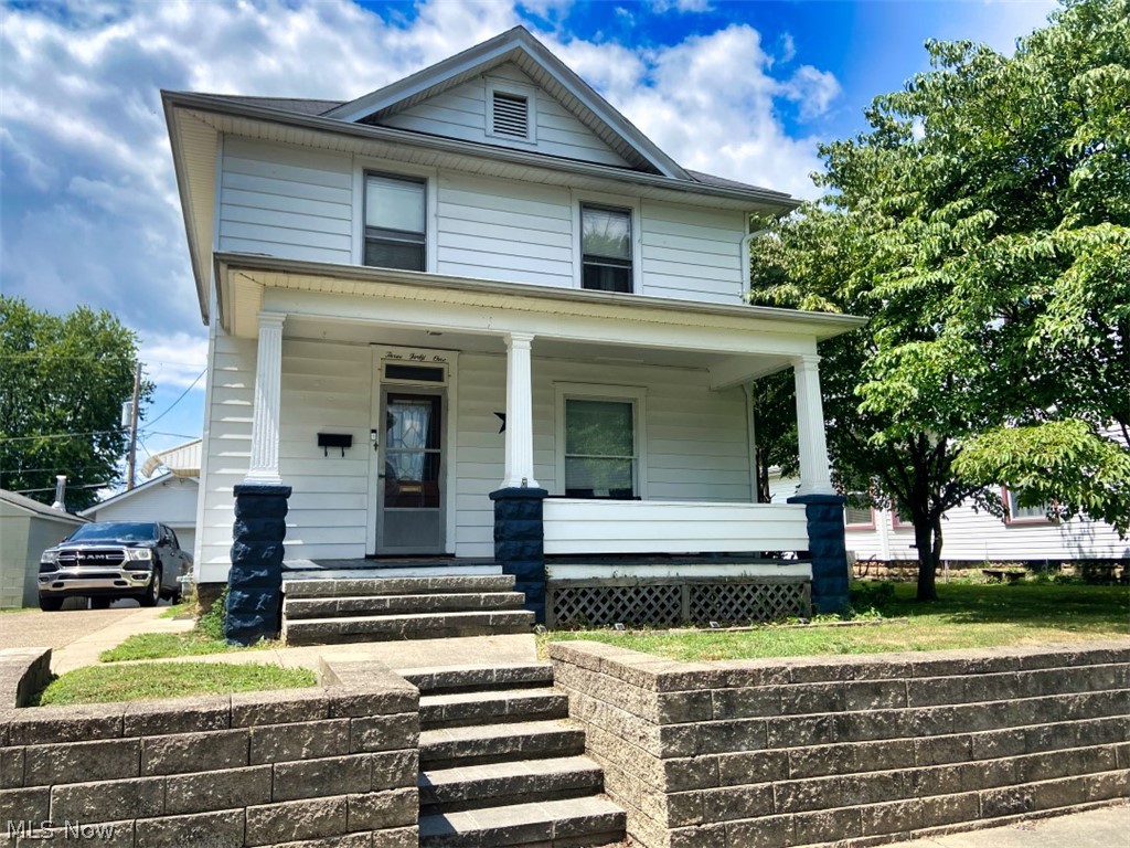 341 Hamilton Avenue Coshocton OH 43812