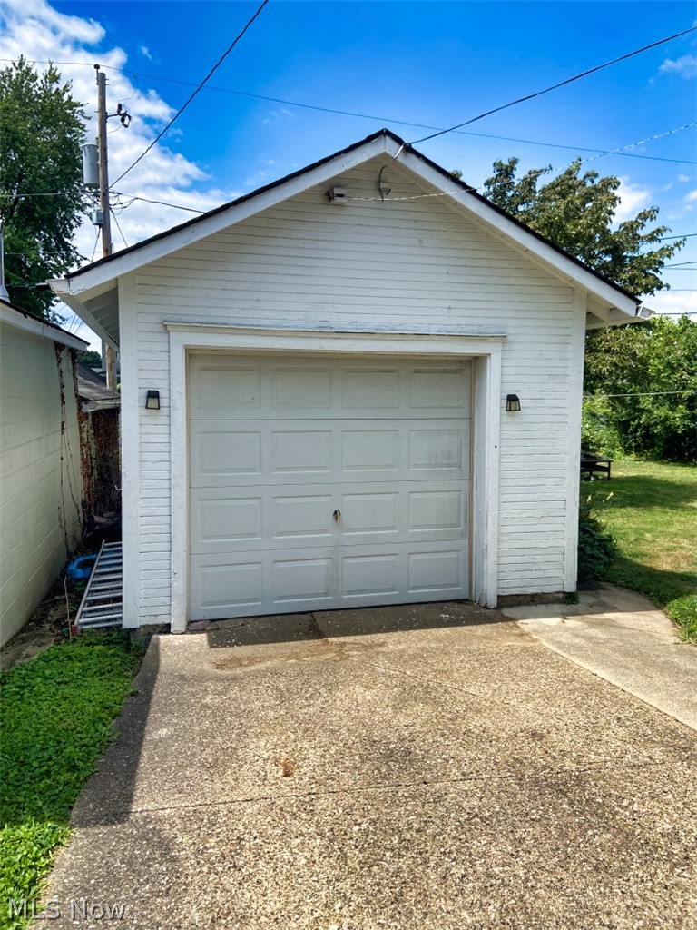 341 Hamilton Avenue Coshocton OH 43812