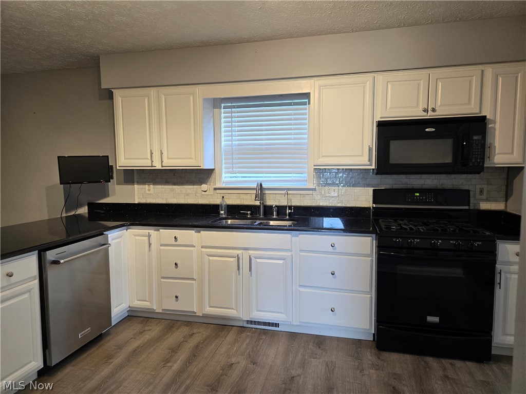 1742 Steese Road Green OH 44685