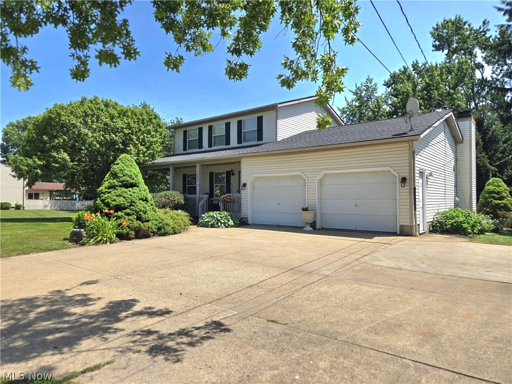 1742 Steese Road Green OH 44685