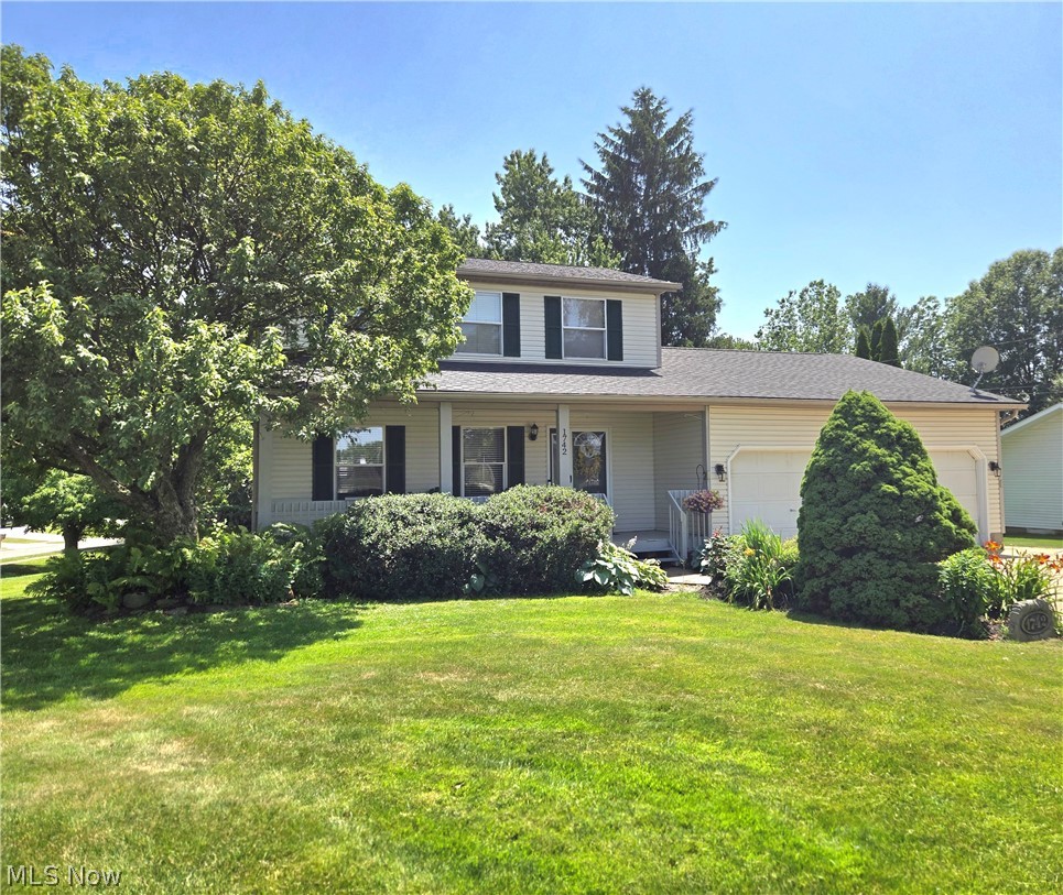 1742 Steese Road Green OH 44685