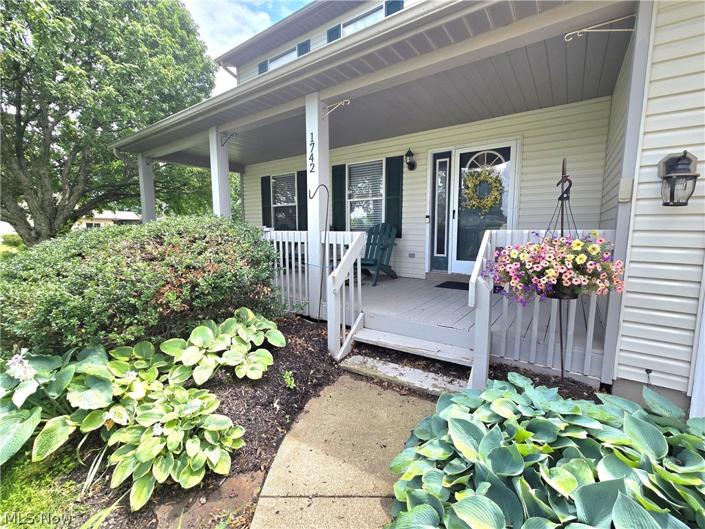 1742 Steese Road Green OH 44685