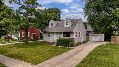 18507 Invermere Avenue Cleveland OH 44122