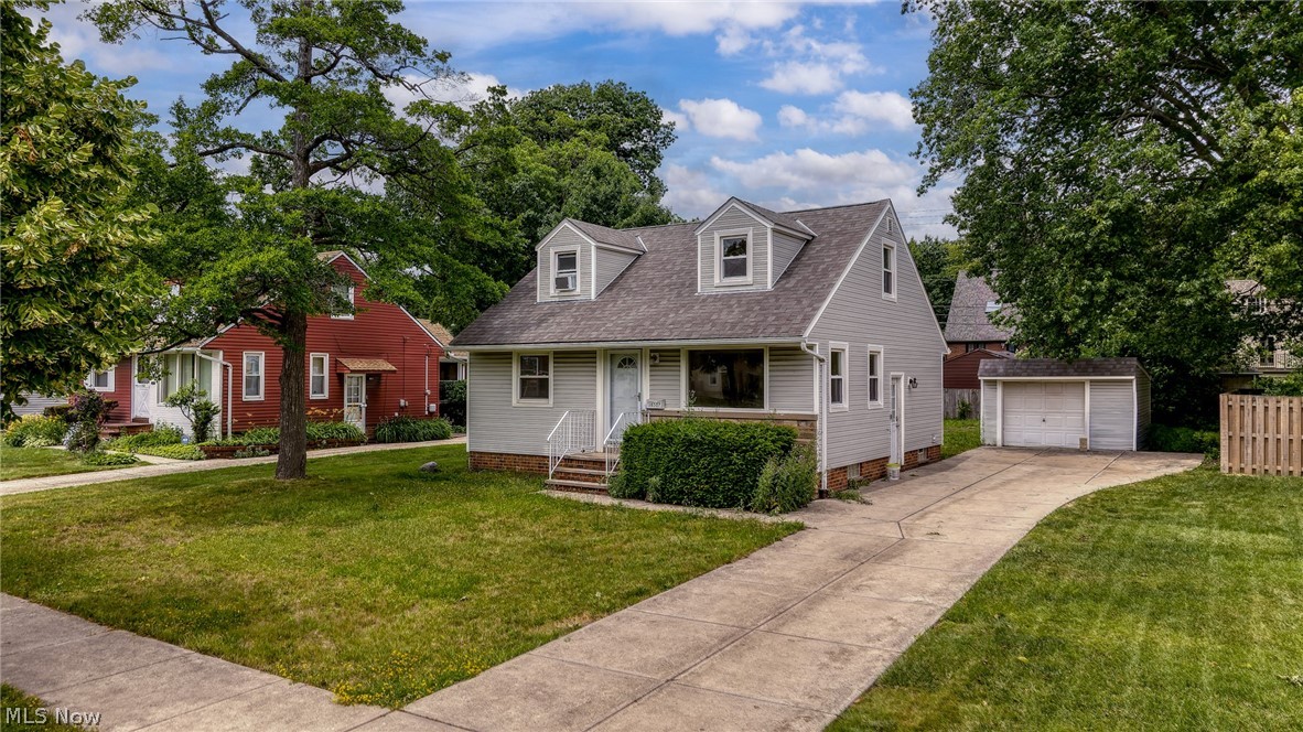 18507 Invermere Avenue Cleveland OH 44122