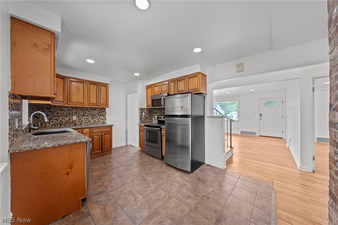 18507 Invermere Avenue Cleveland OH 44122