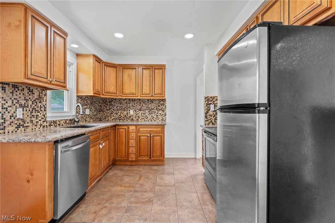 18507 Invermere Avenue Cleveland OH 44122