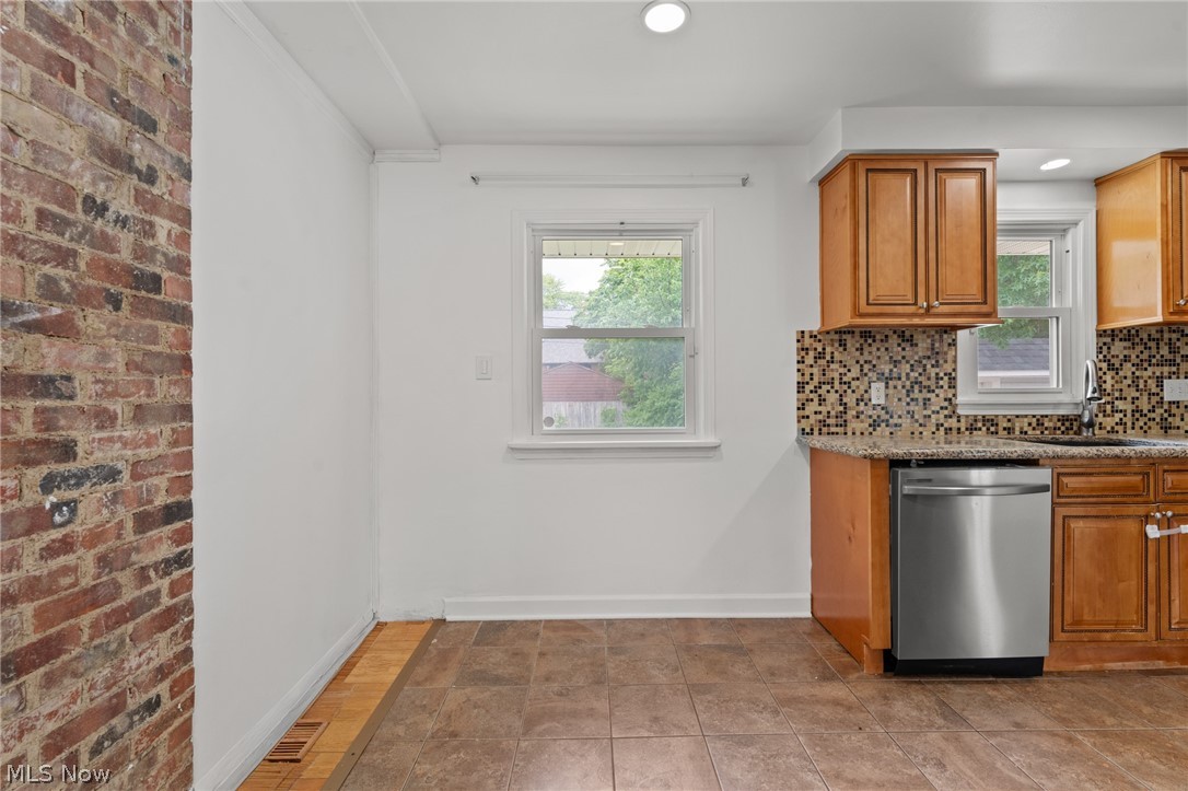 18507 Invermere Avenue Cleveland OH 44122
