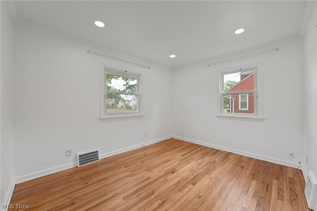 18507 Invermere Avenue Cleveland OH 44122