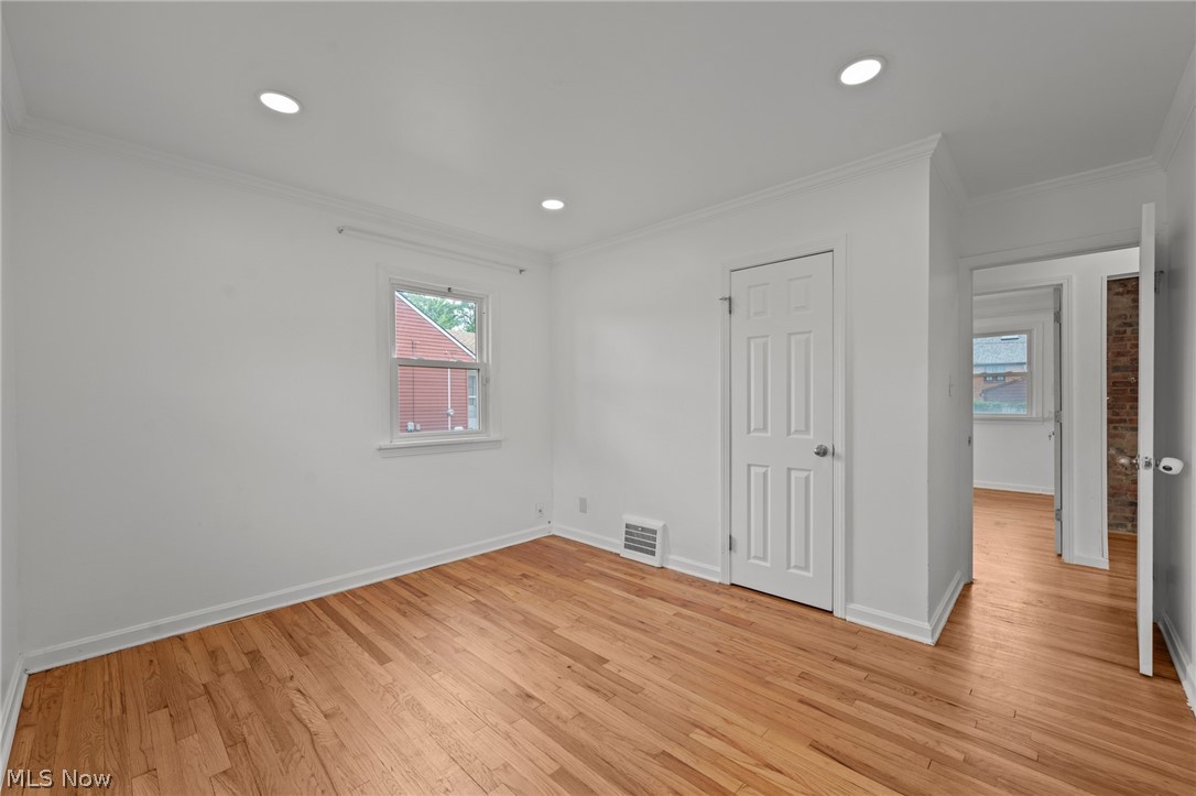 18507 Invermere Avenue Cleveland OH 44122