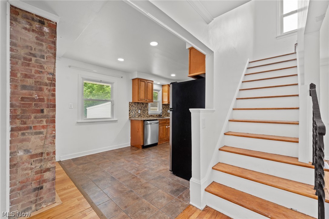 18507 Invermere Avenue Cleveland OH 44122