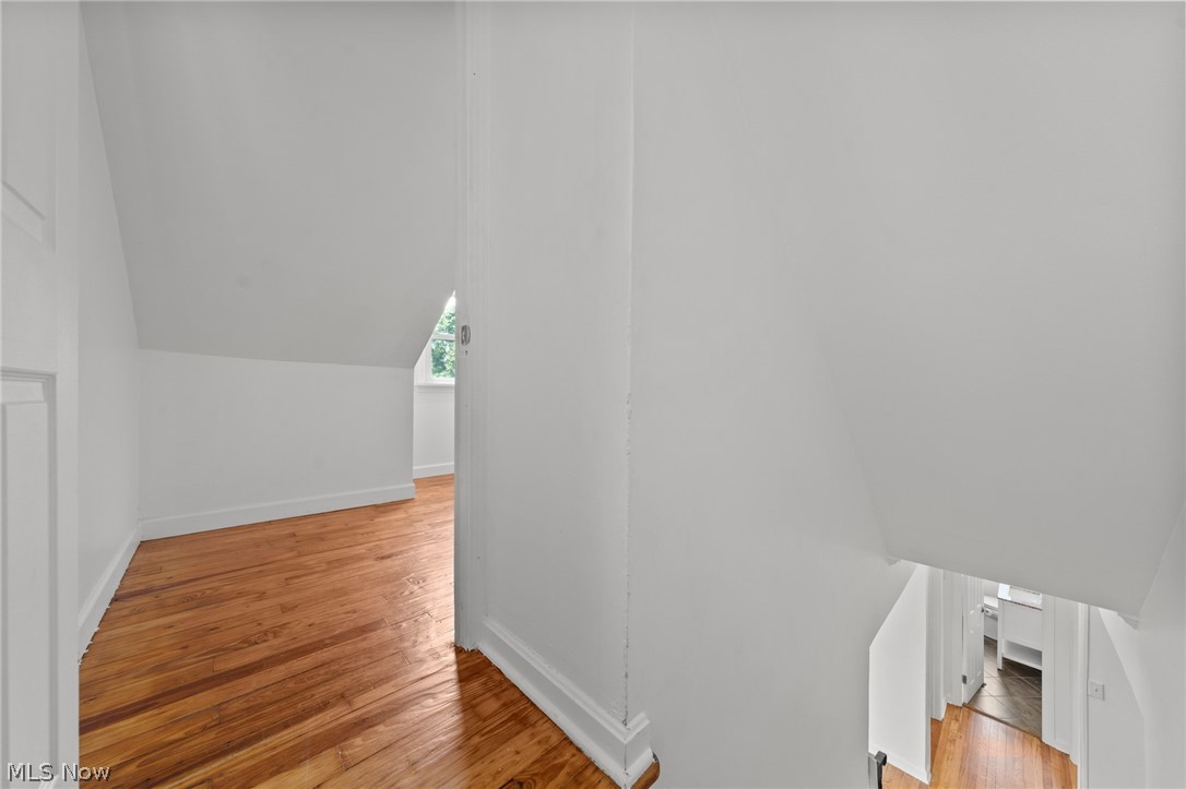18507 Invermere Avenue Cleveland OH 44122