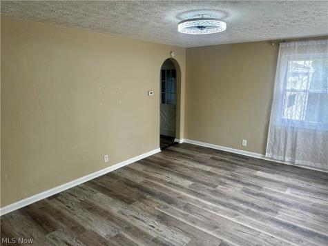 2229 39th Street NW Canton OH 44709