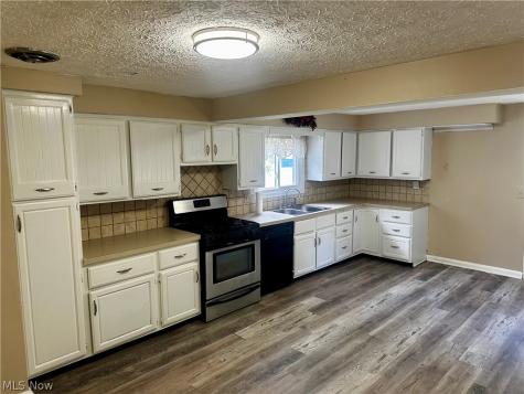 2229 39th Street NW Canton OH 44709