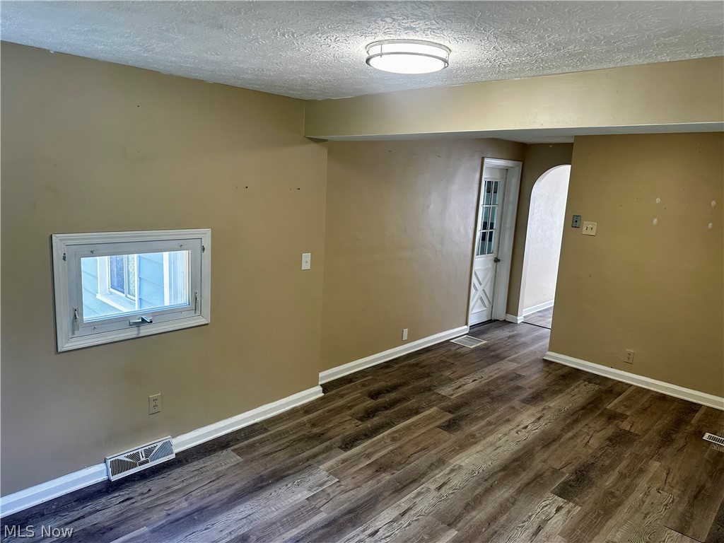 2229 39th Street NW Canton OH 44709