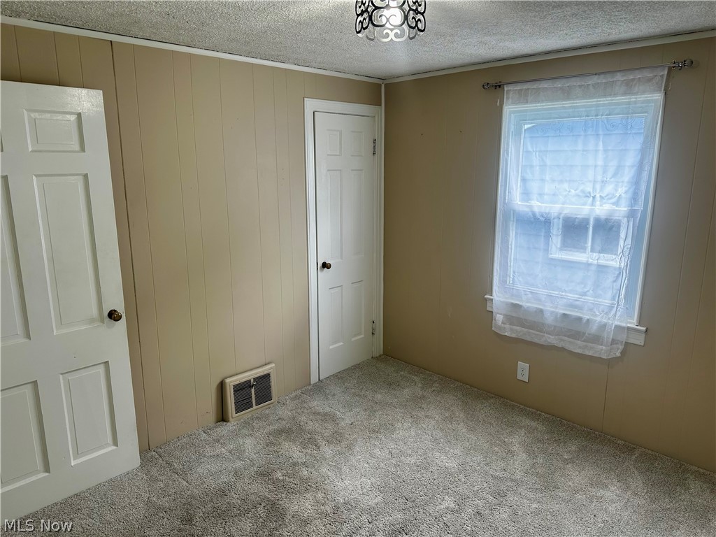2229 39th Street NW Canton OH 44709