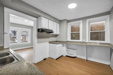 13114 Durkee Avenue Cleveland OH 44105