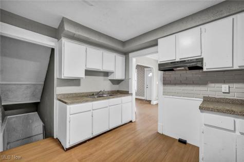 13114 Durkee Avenue Cleveland OH 44105
