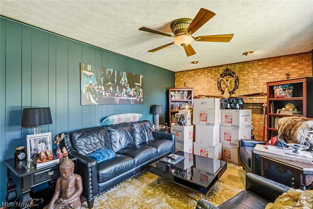 6890 Refugee Road NW Pickerington OH 43147