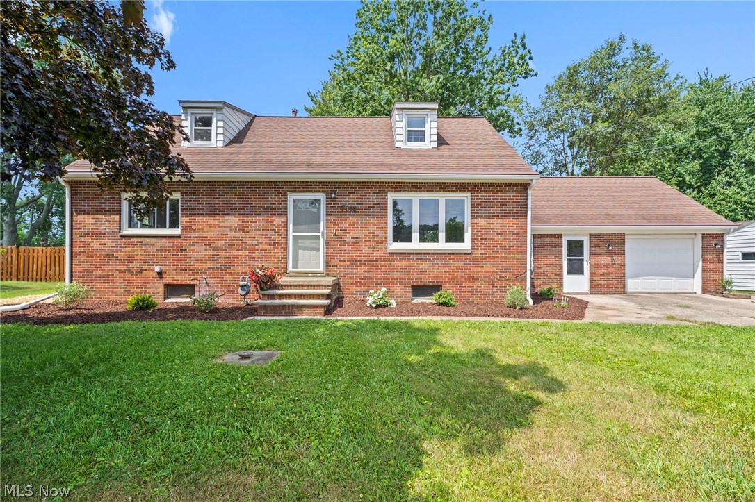 7018 Manor Drive Elyria OH 44035