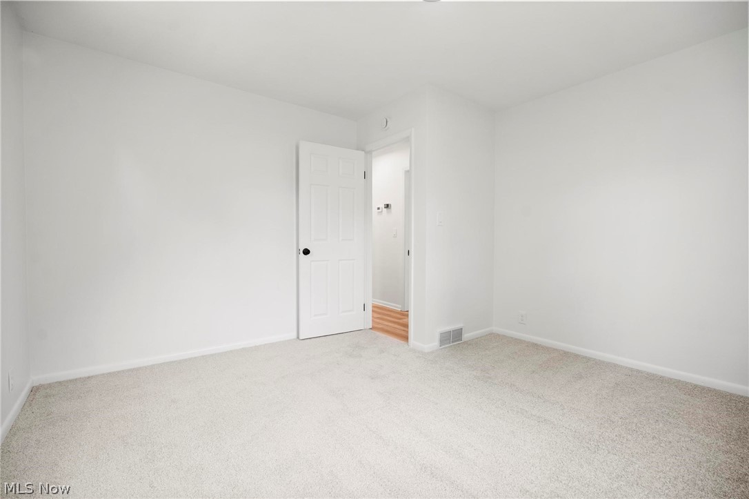 7018 Manor Drive Elyria OH 44035