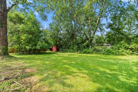 7018 Manor Drive Elyria OH 44035