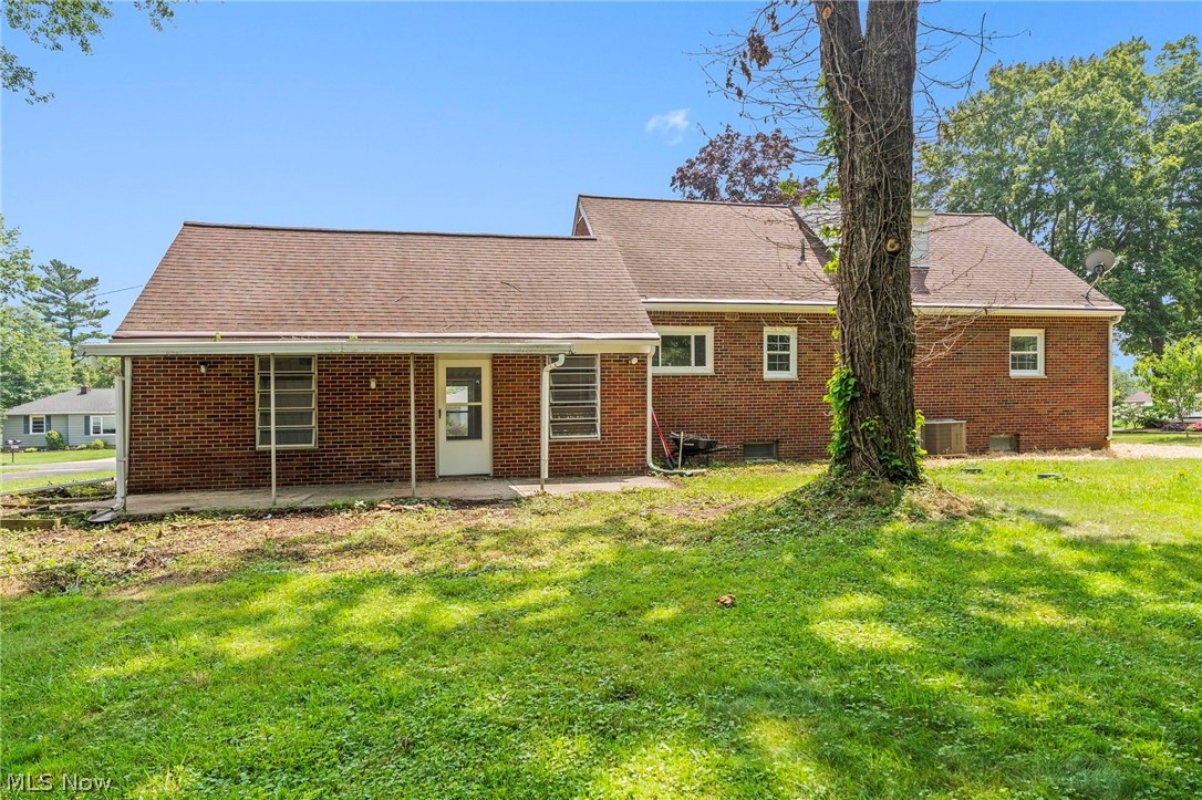 7018 Manor Drive Elyria OH 44035