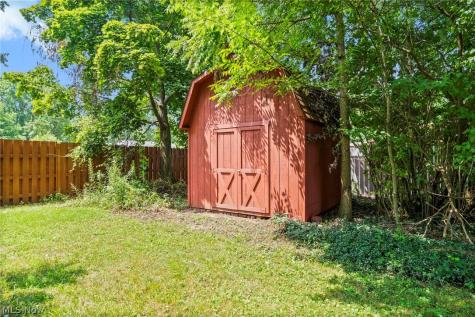 7018 Manor Drive Elyria OH 44035