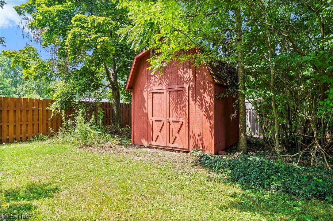 7018 Manor Drive Elyria OH 44035