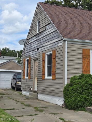 1411 Onondago Avenue Akron OH 44305