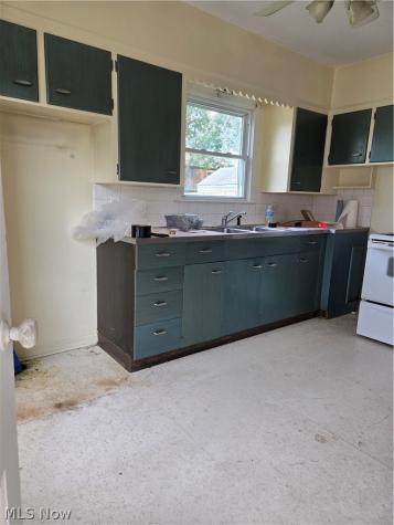 1411 Onondago Avenue Akron OH 44305