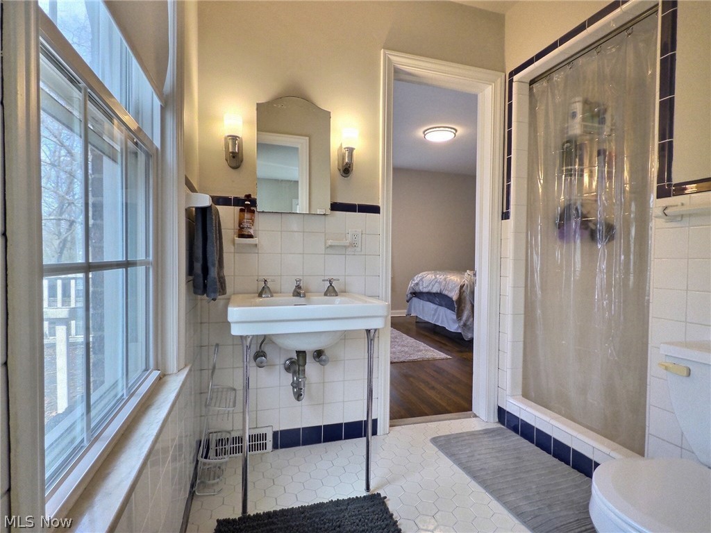3648 Tolland Road Shaker Heights OH 44122
