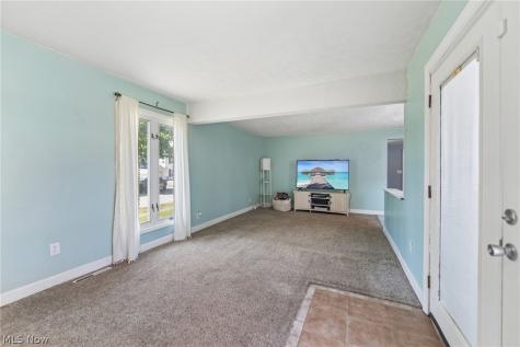 2369 Frederick Drive Cuyahoga Falls OH 44221