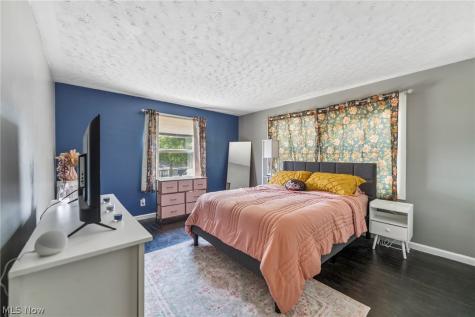 2369 Frederick Drive Cuyahoga Falls OH 44221