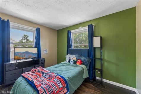 2369 Frederick Drive Cuyahoga Falls OH 44221