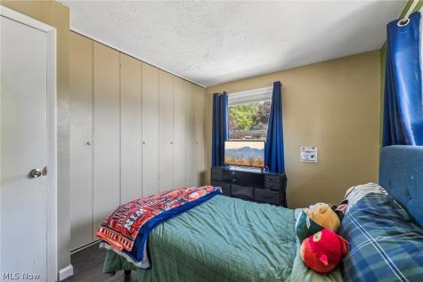 2369 Frederick Drive Cuyahoga Falls OH 44221