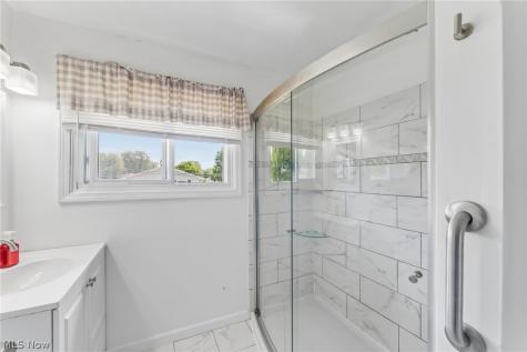 2369 Frederick Drive Cuyahoga Falls OH 44221