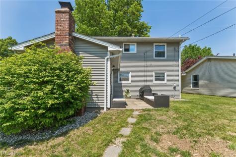 2369 Frederick Drive Cuyahoga Falls OH 44221