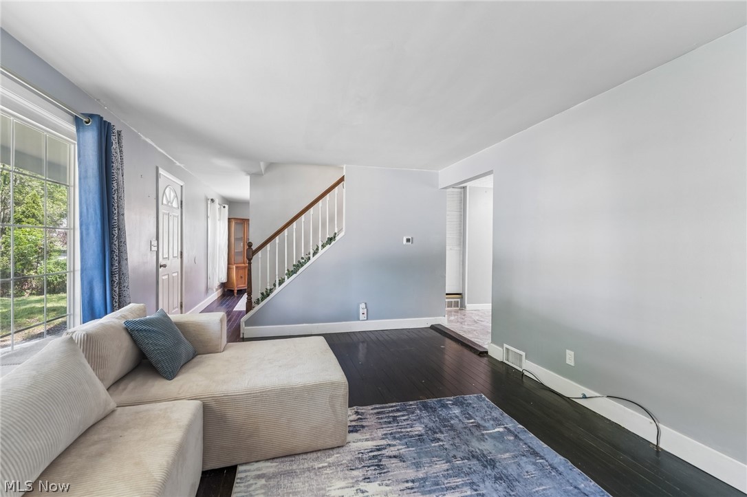 2369 Frederick Drive Cuyahoga Falls OH 44221