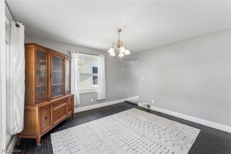 2369 Frederick Drive Cuyahoga Falls OH 44221